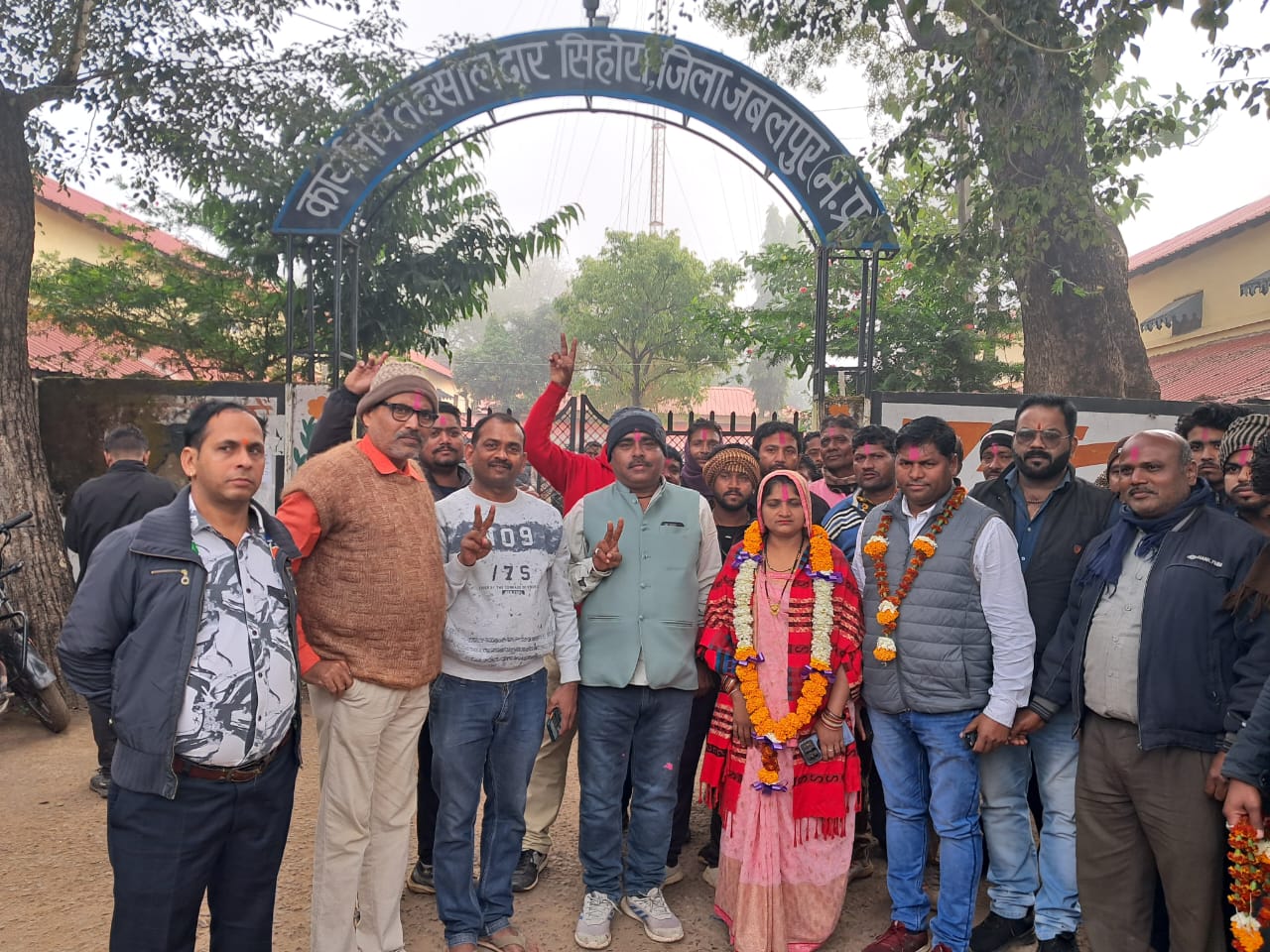 वार्ड नंबर 6 से भाजपा की ज्योति   पार्षद तो झांसी से  भावना एवं   पड़रिया कला से आरती सरपंच बनी