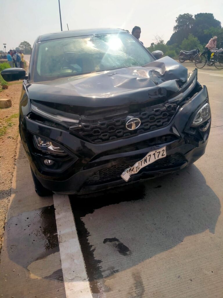 सड़क दुर्घटनामोटर साइकिल और कार की जोरदार भिडंत एक की मौत एक घायल