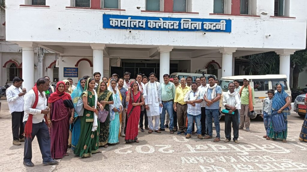 ग्रामीण पटेल कल्याण संघ मध्यप्रदेश के प्रदेश अध्यक्ष मोहन लाल शरणागत ने जिला कलेक्टर से ग्राम पटेल की नियुक्ति करने के लिए किया आवाहन