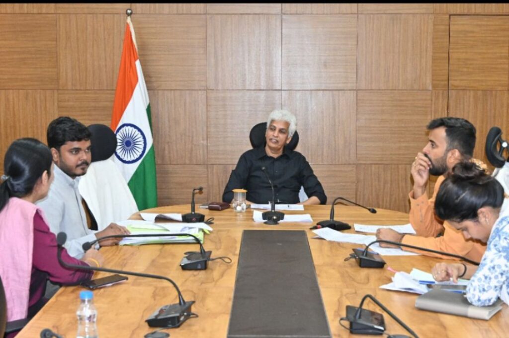 जनसुनवाई में आये 123 आवेदन