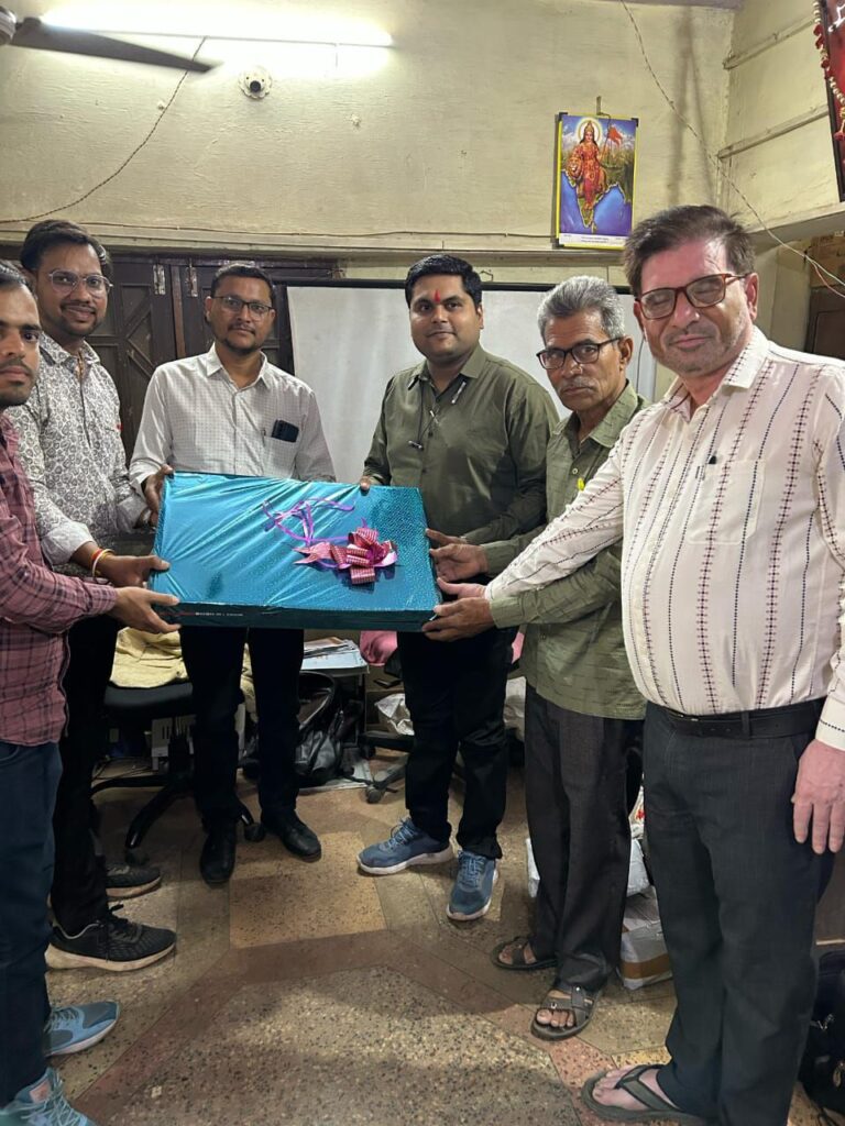 सौरभ के तबादले पर किया बिदाई समारोह
