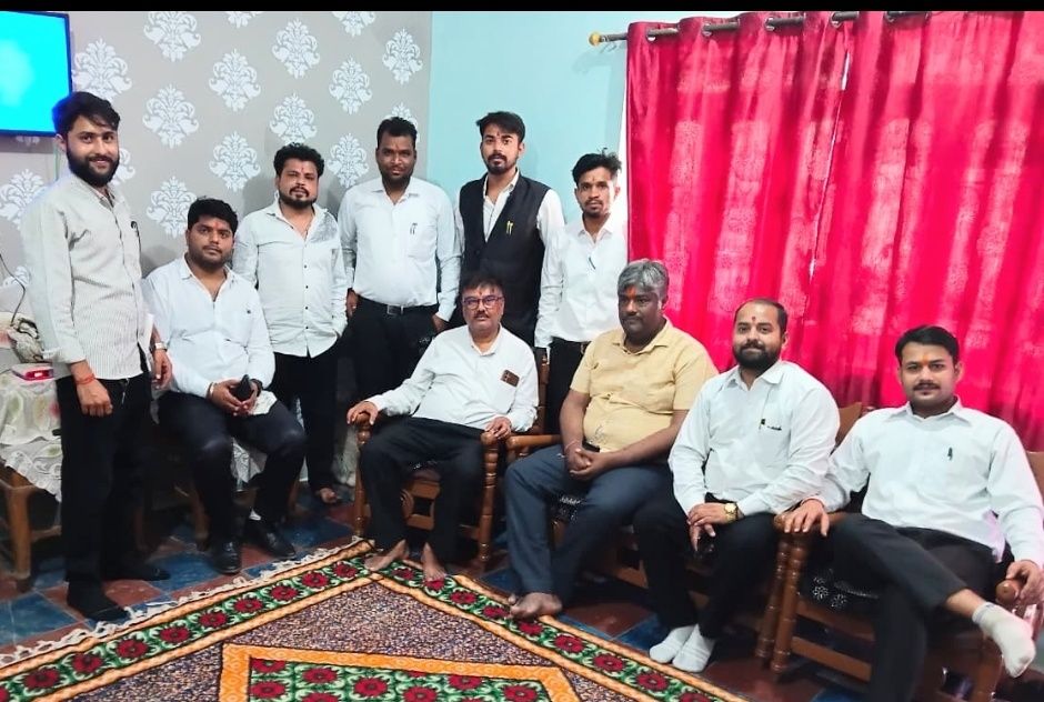 मध्यप्रदेश राज्य अधिवक्ता परिषद चुनाव के बाद वरिष्ठ अधिवक्ता आशीष त्रिवेदी का सिहोरा आगमन, अधिवक्ताओं से सौजन्य भेंट